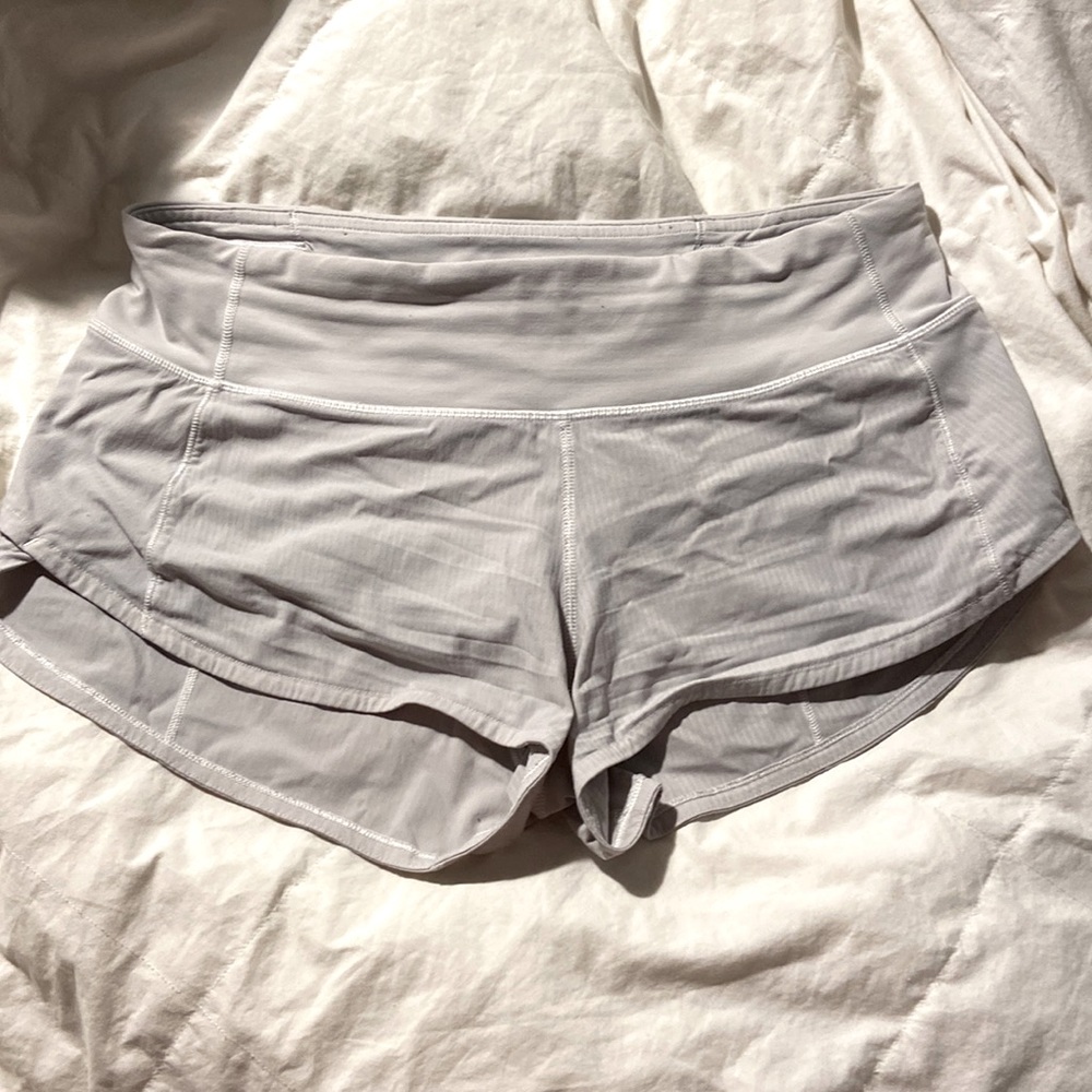 Lululemon Speed Ups 2.5” Size 4